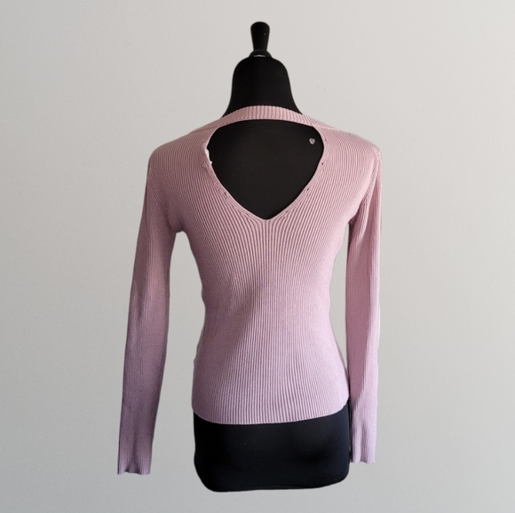 Top - Picture 2 of 3